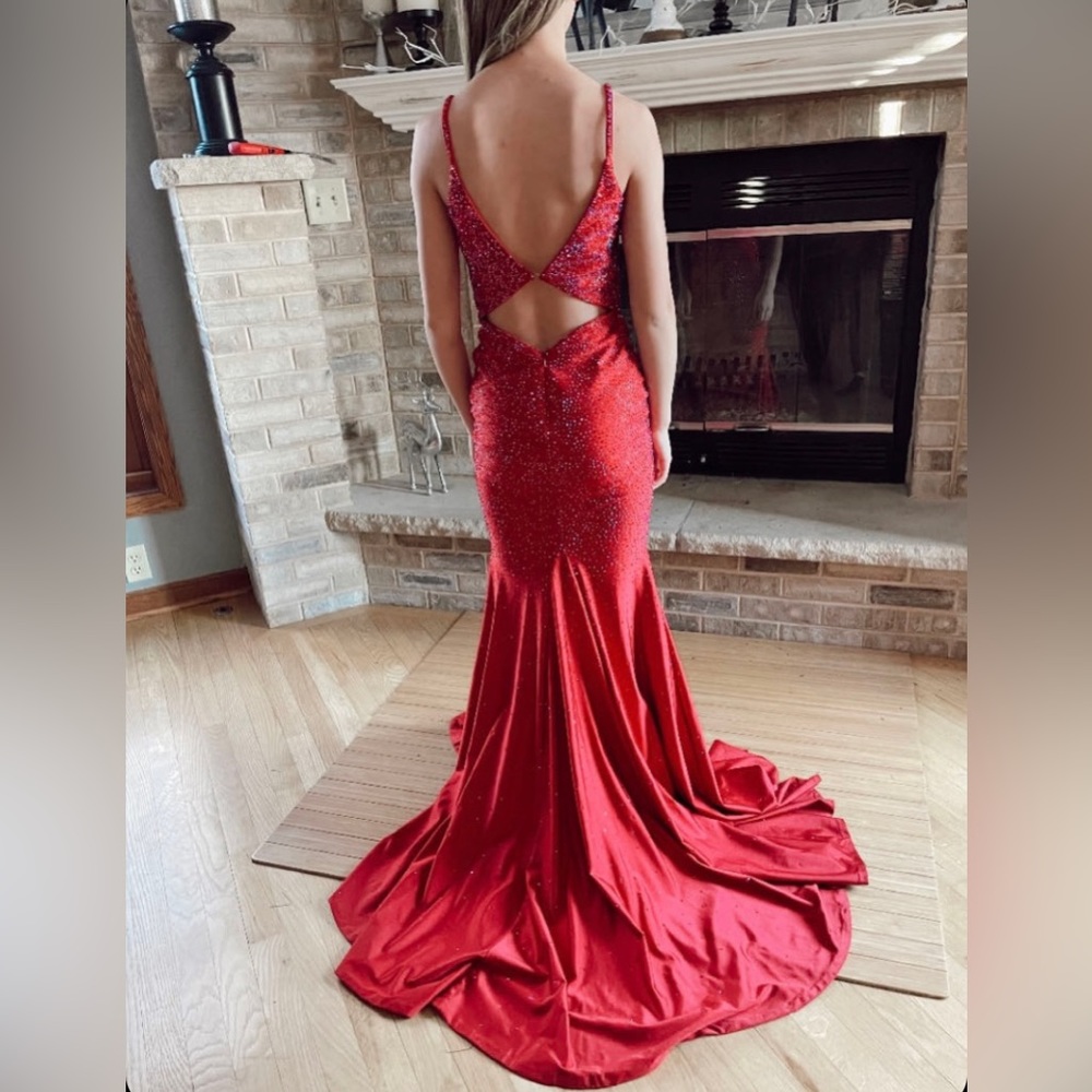PROM DRESS - Picture 2 of 4